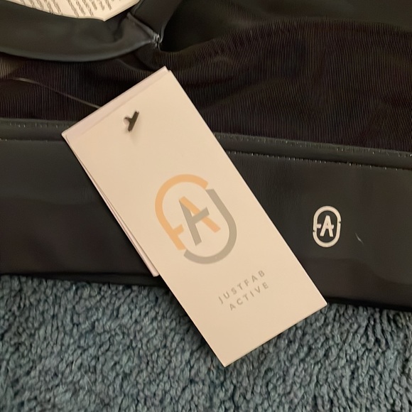 NWT Comfy Sports Bra Dark Camo - Picture 4 of 9